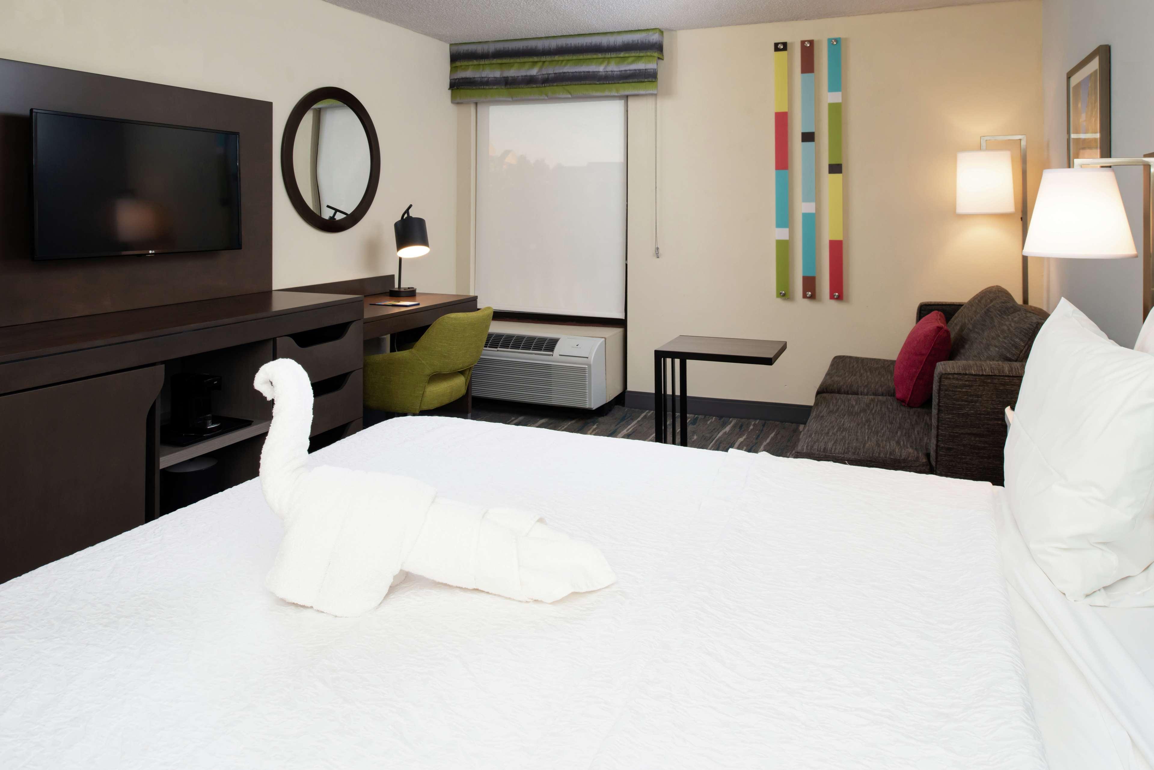 Hampton Inn Greensboro Airport Exterior foto