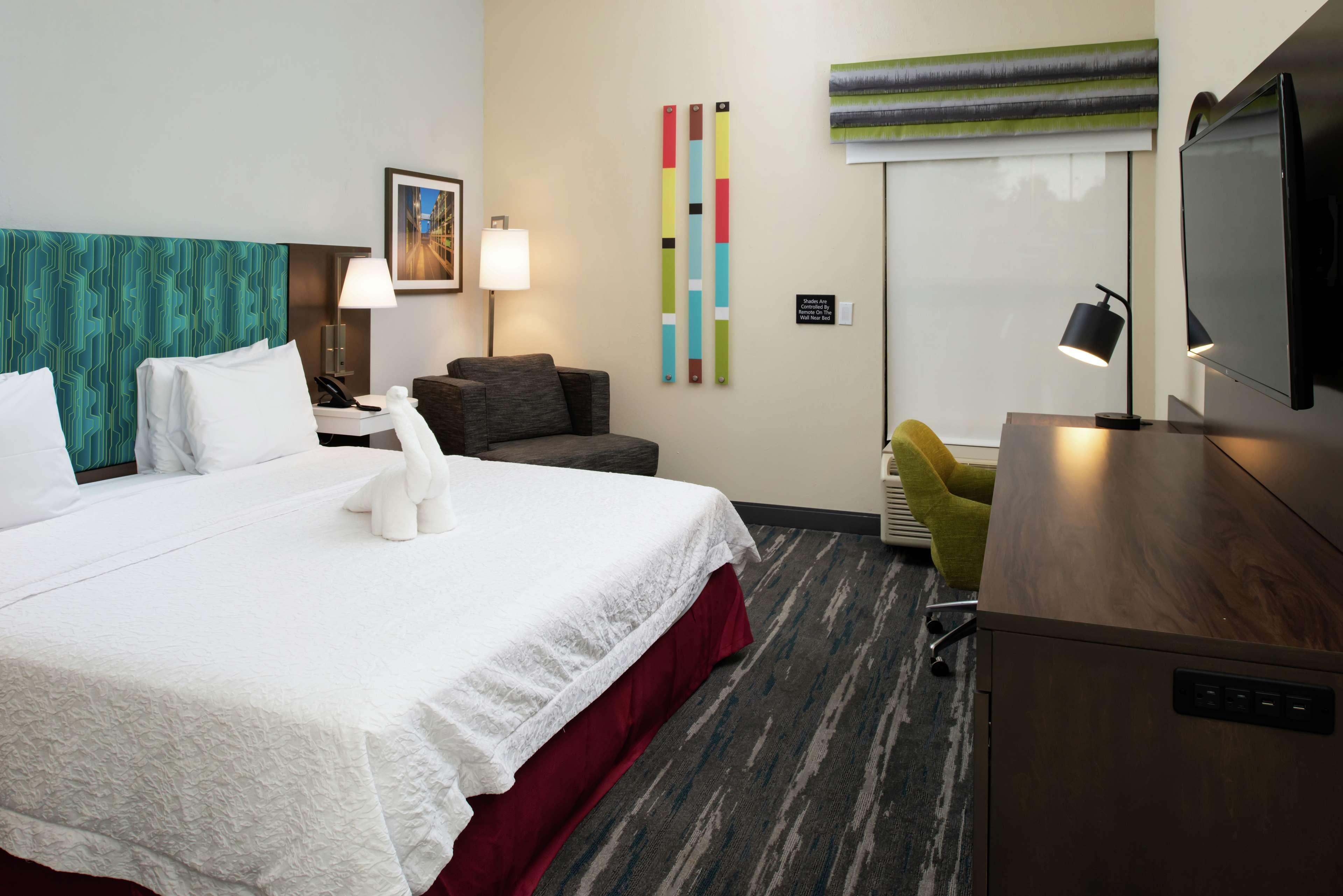 Hampton Inn Greensboro Airport Exterior foto