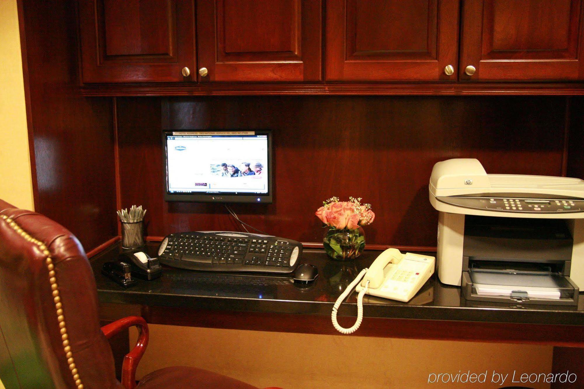 Hampton Inn Greensboro Airport Facilidades foto